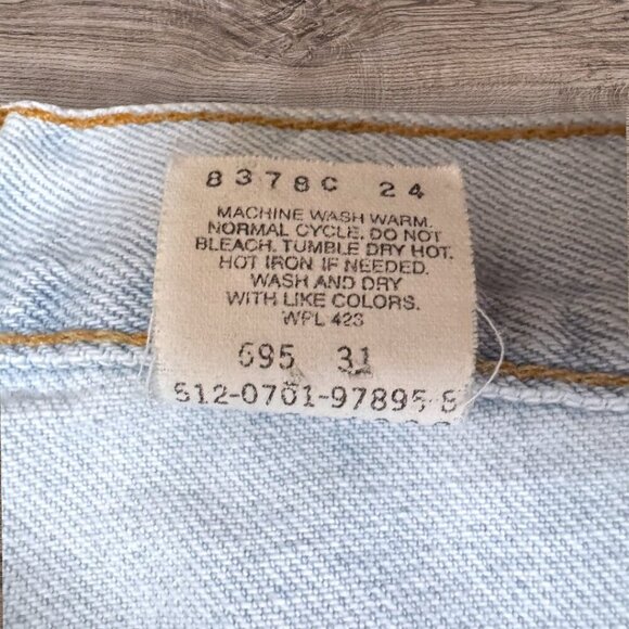 LEVI'S 2001 Vintage 505 Lower Rise Straight Leg Light Wash Y2K Made USA 10 MIS L - Picture 3 of 4